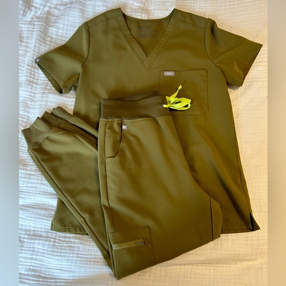 Figs Other Figs Set Martini Olive Poshmark